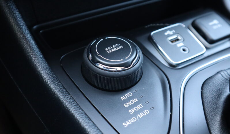 
2022 JEEP CHEROKEE SPORT full									