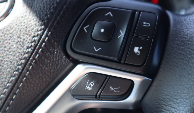 2020 TOYOTA SIENNA SE full
