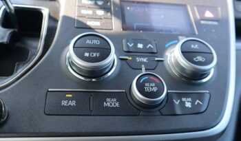 2020 TOYOTA SIENNA SE full
